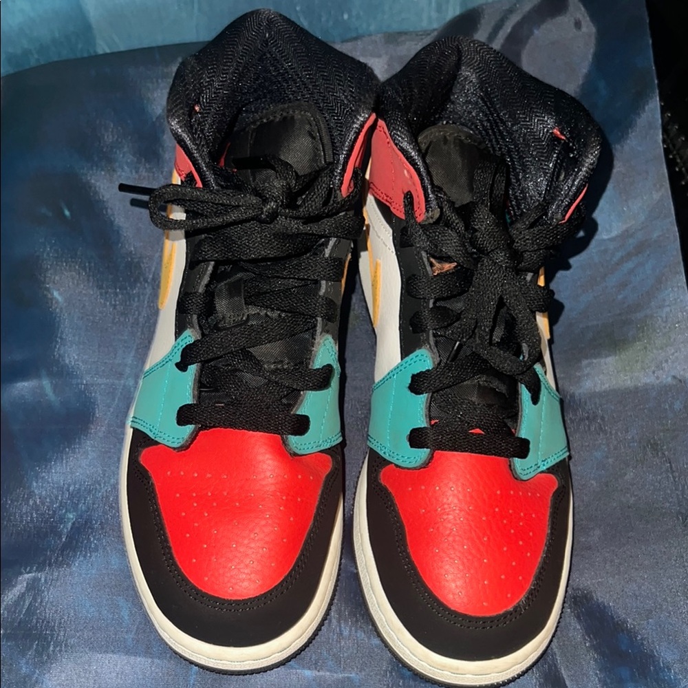 Air Jordan 1 Mid